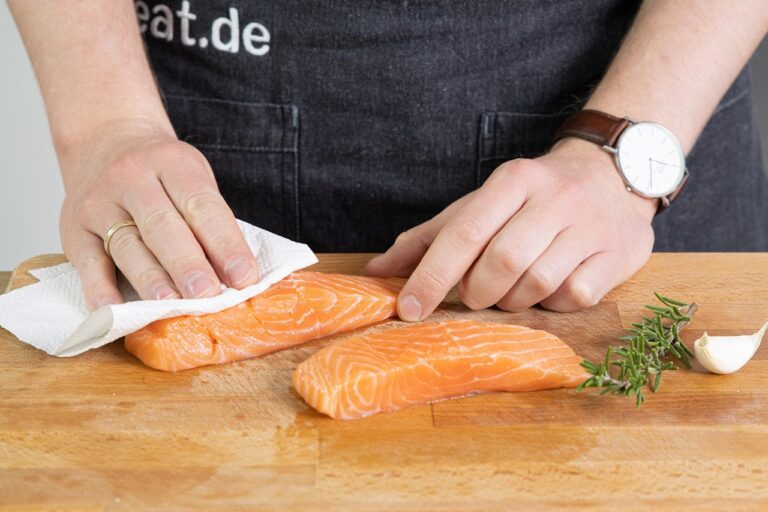 salmon-7808375_1280